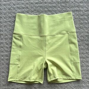 Vuori Studio Pocket Short